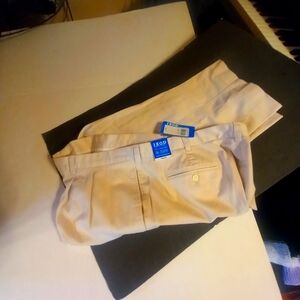 New IZOD cotton slacks Men  44 x 30